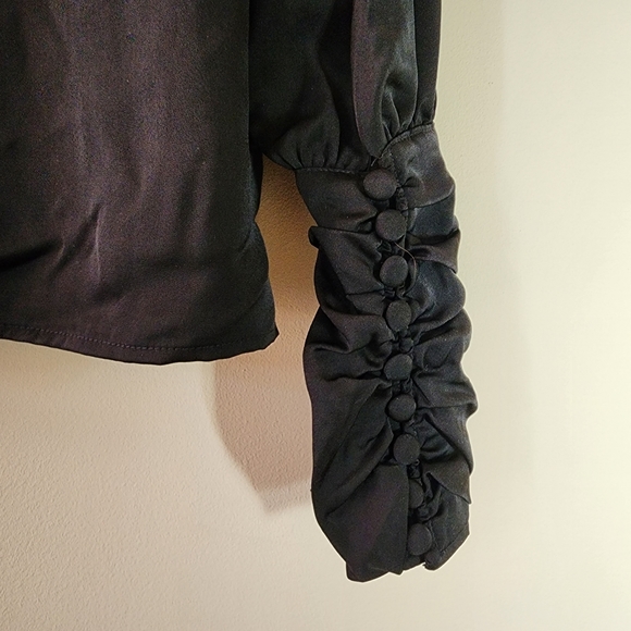 Satin black blouse long sleeves buttoned cuffs - Picture 7 of 9